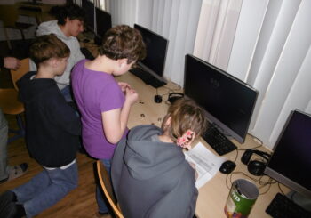 Adopce na dálku – sbírka na indického žáka Sadanandu na MZŠ v Plzni